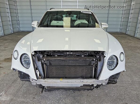 SJAAC2ZV8HC015170 2017 BENTLEY BENTAYGA Белый Вид спереди