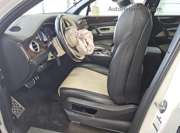 SJAAC2ZV8HC015170 2017 BENTLEY BENTAYGA Белый 
