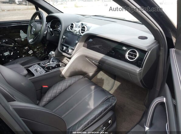SJAAC4ZV5JC019453 2018 BENTLEY BENTAYGA Black 