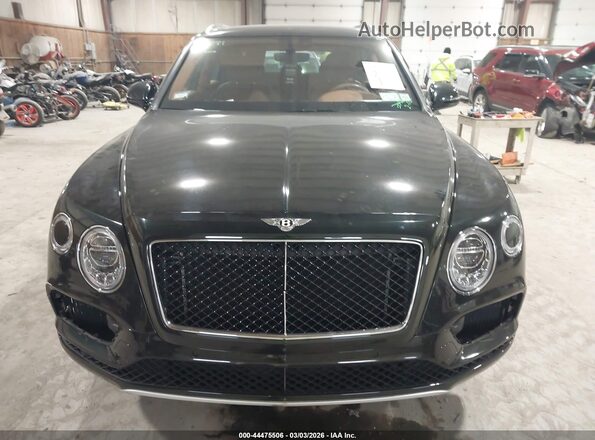 SJAAM2ZV7KC025290 2019 BENTLEY BENTAYGA Green ხელსაწყოთა პანელის ხედი
