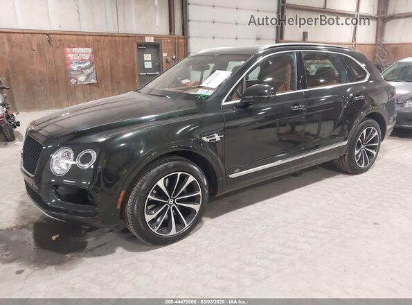 SJAAM2ZV7KC025290 2019 BENTLEY BENTAYGA Green წინა მარცხენა ხედი სამი მეოთხედიდან