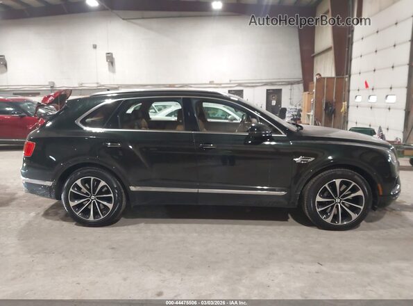 SJAAM2ZV7KC025290 2019 BENTLEY BENTAYGA Green უკანა სალონის ხედი