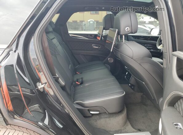 SJAAT2ZVXPC024421 2023 BENTLEY BENTAYGA Black Vista interior trasera