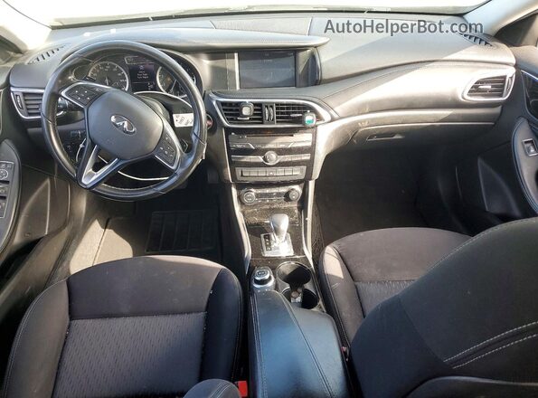SJKCH5CP5KA010805 2019 INFINITI QX30 White Dashboard view