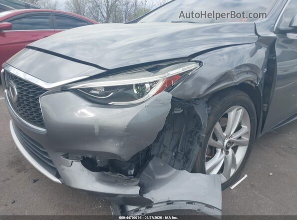 SJKCH5CPXKA008077 2019 INFINITI QX30 Silver Widok z przodu