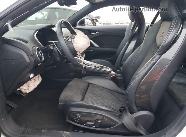 TRUAEAFV4M1002547 2021 AUDI TT Белый Вид салона спереди