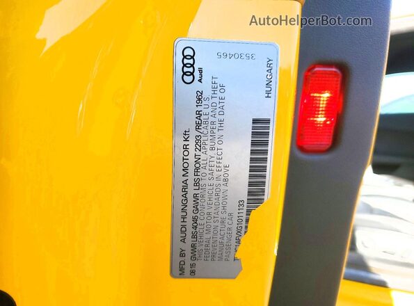 TRUC1AFVXG1011133 2016 AUDI TT Yellow Widok komory silnika