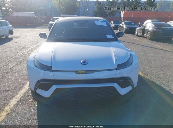 VCF1ZBU23PG003719 2023 FISKER OCEAN White Вид щитка приладів