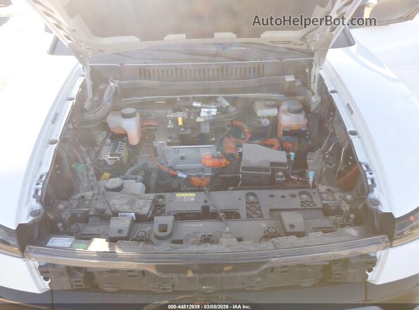VCF1ZBU23PG003719 2023 FISKER OCEAN White Вид ззаду