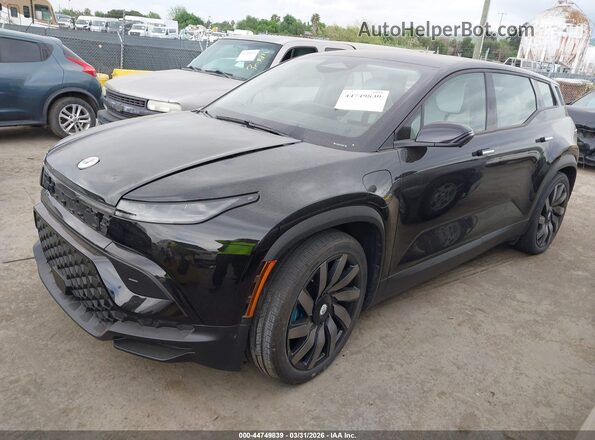 VCF1ZBU24PG004118 2023 FISKER OCEAN Black Առջևի ձախ երեք քառորդ տեսարան
