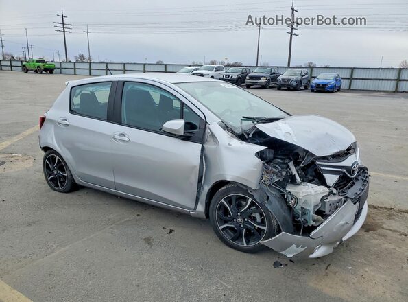 VNKKTUD38GA064097 2016 TOYOTA YARIS Silver Передня права чверть
