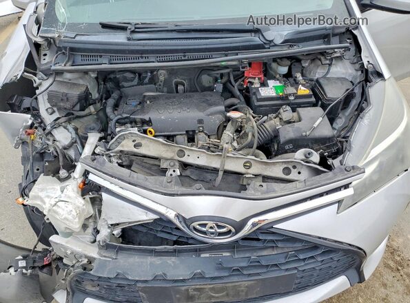 VNKKTUD38GA064097 2016 TOYOTA YARIS Silver Вид задньої частини салону