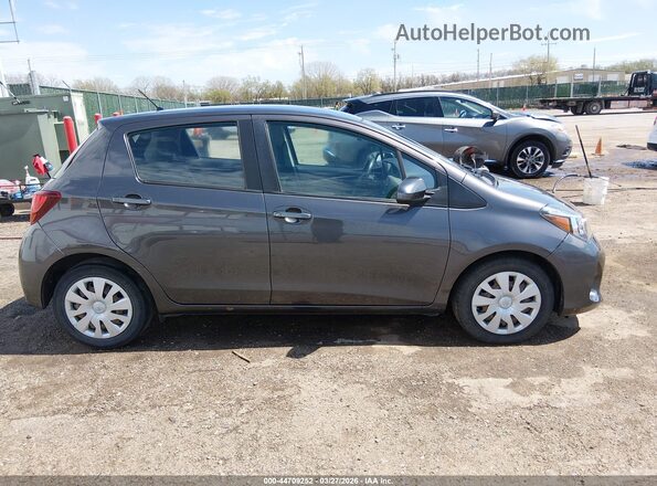 VNKKTUD38HA072704 2017 TOYOTA YARIS Gray Widok wnętrza z tyłu