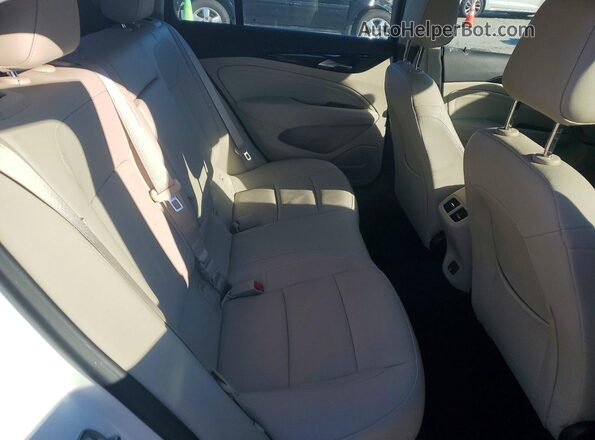 W04GP6SX8K1005591 2019 BUICK REGAL White უკანა სავარძლების ხედი