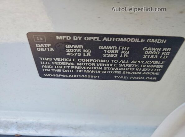 W04GP6SX8K1005591 2019 BUICK REGAL White VIN კოდის სტიკერის ხედი