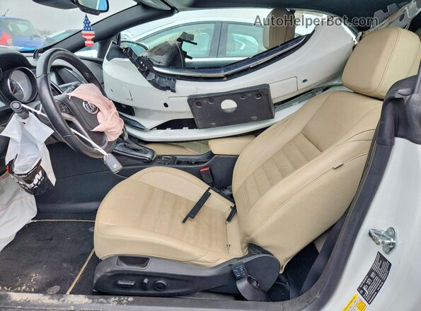 W04WH3N52HG084795 2017 BUICK CASCADA White Սալոնի դիմացի տեսք