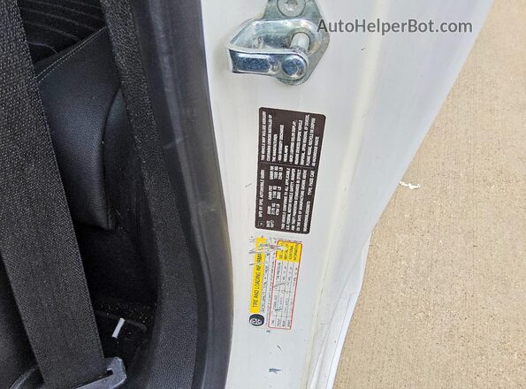 W04WH3N56JG029675 2018 BUICK CASCADA White ძრავის განყოფილების ხედი