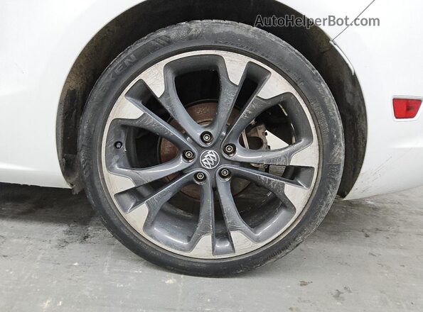 W04WH3N56JG029675 2018 BUICK CASCADA White 