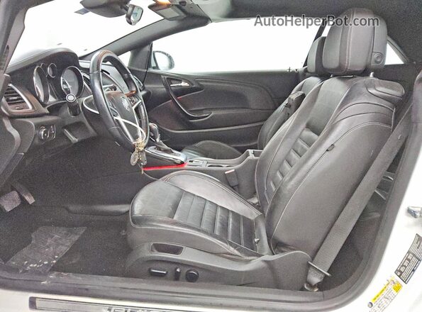 W04WH3N56JG029675 2018 BUICK CASCADA White Սալոնի դիմացի տեսք