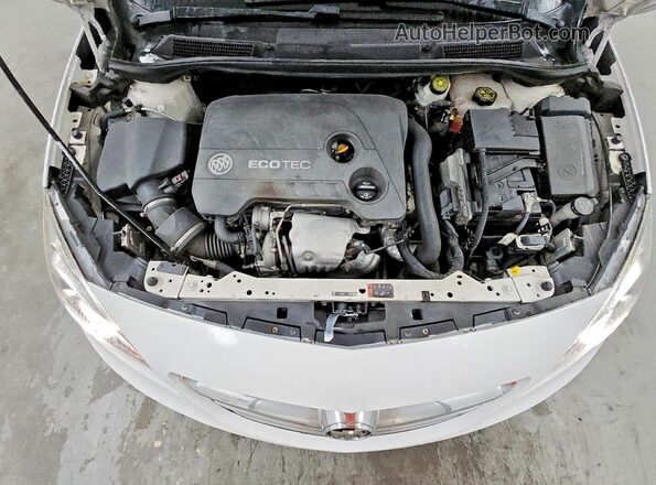 W04WH3N56JG029675 2018 BUICK CASCADA White Սալոնի հետևի տեսք