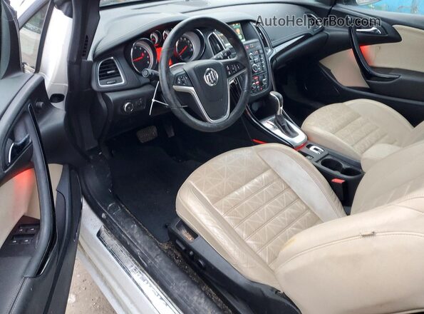 W04WH3N58HG167468 2017 BUICK CASCADA White Dashboard view