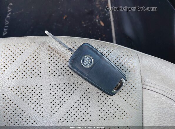 W04WH3N59HG114164 2017 BUICK CASCADA Gray Widok deski rozdzielczej