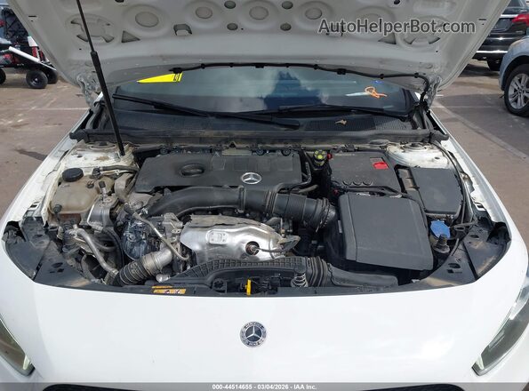 W1K3G4EB2NJ337772 2022 MERCEDES-BENZ A 220 White Հետևի տեսք