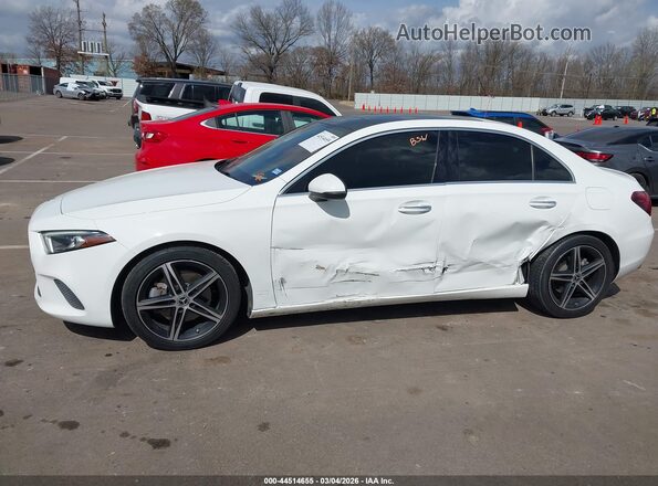W1K3G4EB2NJ337772 2022 MERCEDES-BENZ A 220 White Դիմացի տեսք