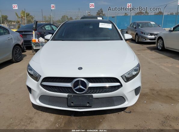 W1K3G4EB4LJ201575 2020 MERCEDES-BENZ A 220 White ხელსაწყოთა პანელის ხედი