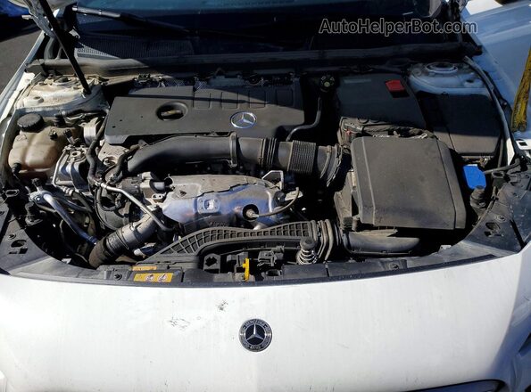 W1K3G4EB4NJ365394 2022 MERCEDES-BENZ A White Widok wnętrza z tyłu
