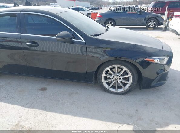 W1K3G4EB6MJ299980 2021 MERCEDES-BENZ A 220 Black Вид спереду