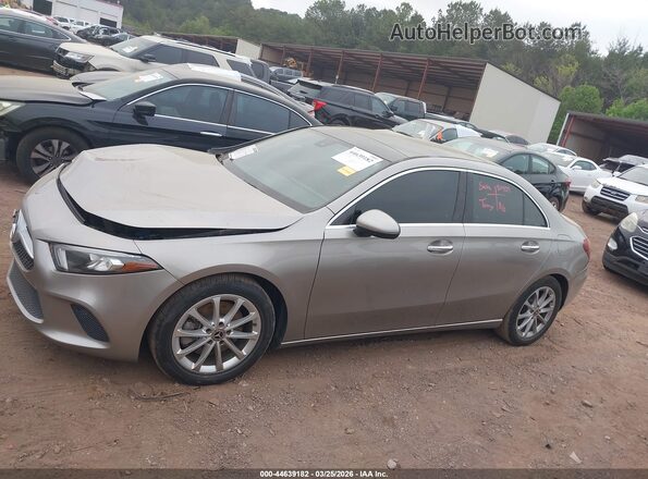 W1K3G4EB8LW044846 2020 MERCEDES-BENZ A 220 Silver Vista interior de 360 grados