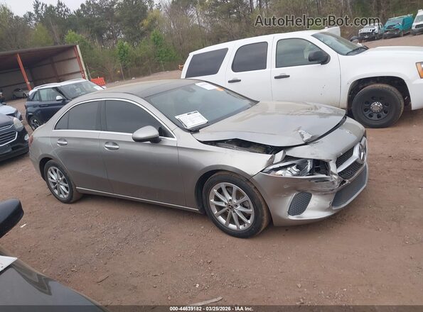 W1K3G4EB8LW044846 2020 MERCEDES-BENZ A 220 Silver Vista interior trasera