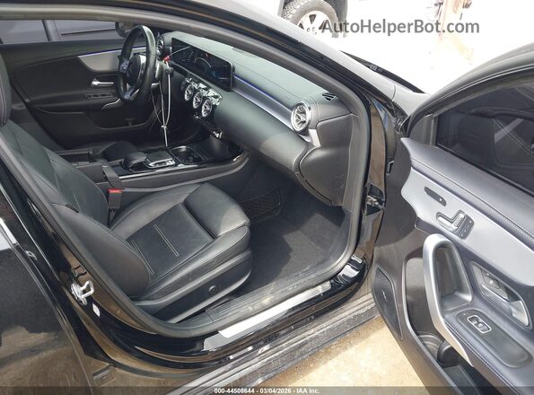 W1K3G4FB2LW046980 2020 MERCEDES-BENZ A 220 Black Սալոնի դիմացի տեսք