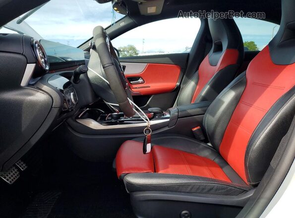 W1K5J5BB4MN173095 2021 MERCEDES-BENZ CLA-CLASS Белый Вид салона спереди