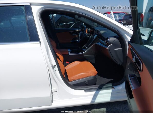 W1KAF4GB2PR101439 2023 MERCEDES-BENZ C-CLASS Белый Вид салона спереди