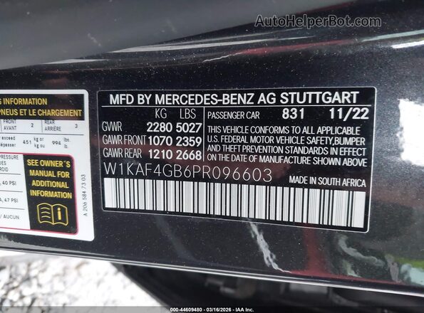 W1KAF4GB6PR096603 2023 MERCEDES-BENZ C-CLASS Black ძრავის განყოფილების ხედი