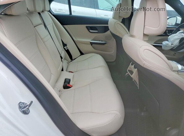 W1KAF4HB0NR042502 2022 MERCEDES-BENZ C White Вид задніх сидінь