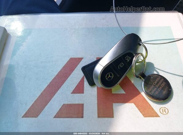 W1KAF8AB3RR221754 2024 MERCEDES-BENZ AMG C 63 Белый Вид панели приборов