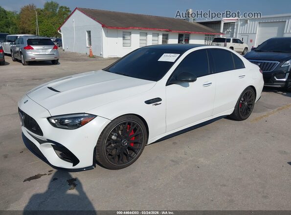 W1KAF8AB3RR221754 2024 MERCEDES-BENZ AMG C 63 Белый Передняя левая четверть