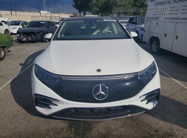 W1KCG2DB4NA015219 2022 MERCEDES-BENZ EQS White Widok z przodu