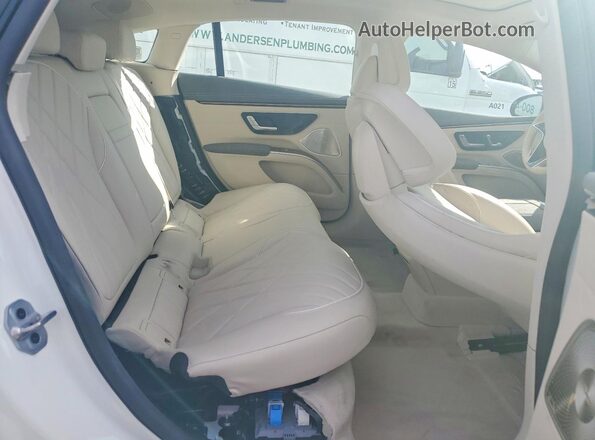W1KCG2DB4NA015219 2022 MERCEDES-BENZ EQS White Widok tylnych siedzeń