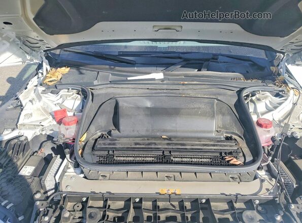 W1KCG2DB4NA015219 2022 MERCEDES-BENZ EQS White Widok wnętrza z tyłu