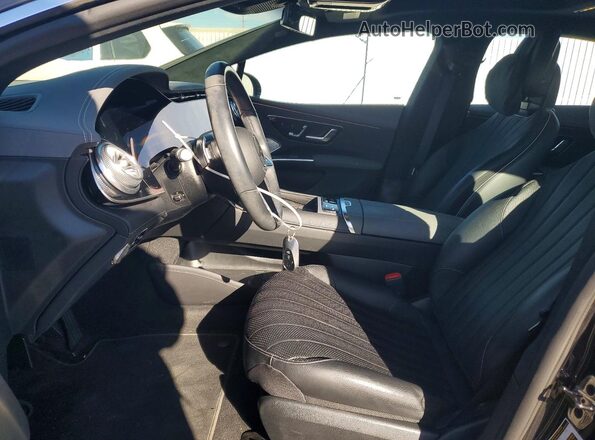 W1KCG2DB4RA047660 2024 MERCEDES-BENZ EQS Gray Widok wnętrza z przodu