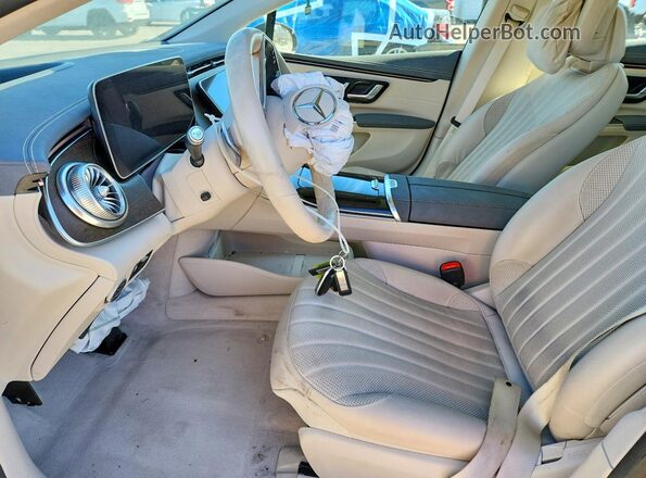 W1KCG2DB7NA013562 2022 MERCEDES-BENZ EQS Gray Vista interior delantera
