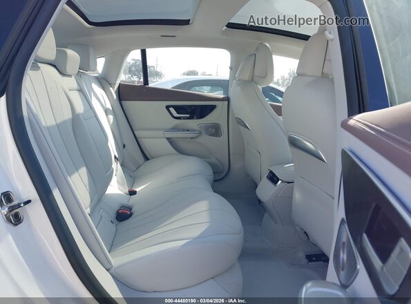 W1KEG2BB4RF054249 2024 MERCEDES-BENZ EQE 350+ White Widok naklejki z numerem VIN