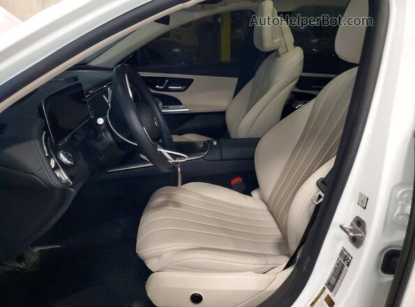 W1KLF4HBXRA010122 2024 MERCEDES-BENZ E White 
