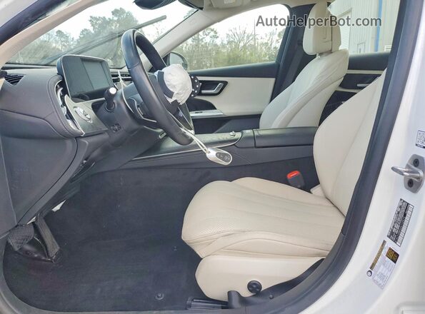 W1KLF6BB5SA102572 2025 MERCEDES-BENZ E White 