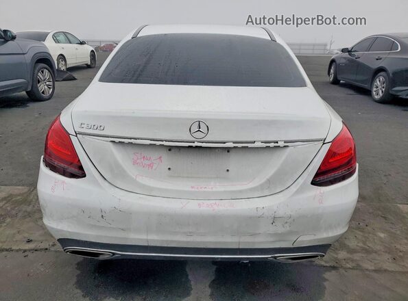 W1KWF8DB6MR633130 2021 MERCEDES-BENZ C White Widok z tyłu