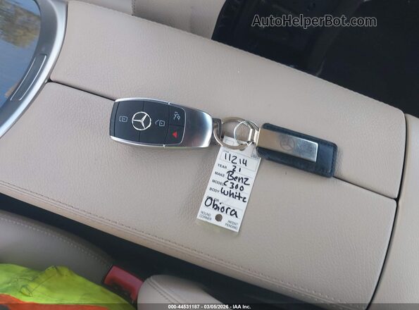 W1KWF8DB6MR644516 2021 MERCEDES-BENZ C-CLASS White Առջևի վահանակի տեսք